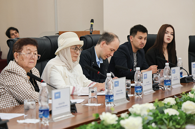 Круглый стол стал важной площадкой для содержательного диалога о сохранении исторической правды, общей памяти Кыргызстана и России.