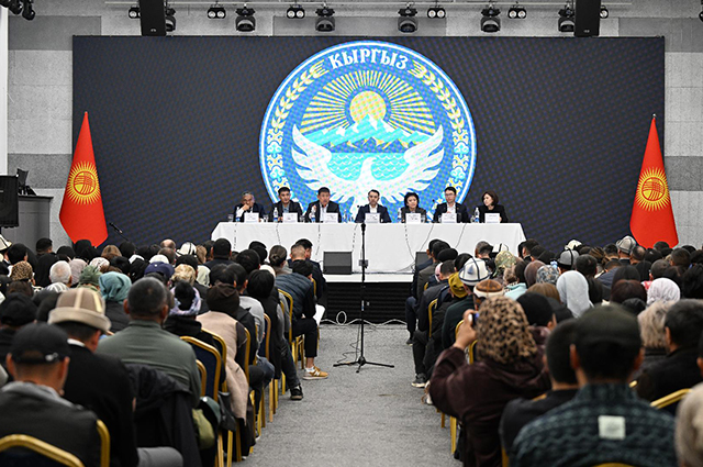 Местные жители подняли вопросы социально-инфраструктурного характера.